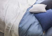 Kołdra puchowa w sypialni typu quiet luxury – dlaczego naturalna lekkość staje się symbolem komfortu? kołdra puchowa 1.jpg