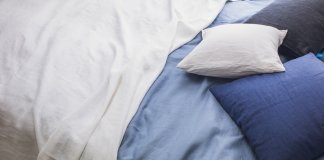 Kołdra puchowa w sypialni typu quiet luxury – dlaczego naturalna lekkość staje się symbolem komfortu? kołdra puchowa 1.jpg
