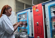 Jakie podzespoły elektroniczne są najczęściej używane w automatyce przemysłowej blelektronik.com.pl - 332-jakie-podzespoly-elektroniczne-sa-najczesciej-uzywane-w-auto.webp