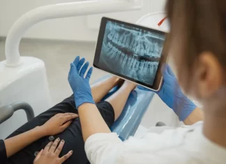 Jakie są etapy projektowania uśmiechu w gabinecie stomatologicznym? piotrowscybejnarowicz.pl - 009-jakie-sa-etapy-projektowania-usmiechu-w-gabinecie-stomatolog.webp